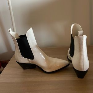 Princess Polly booties!!